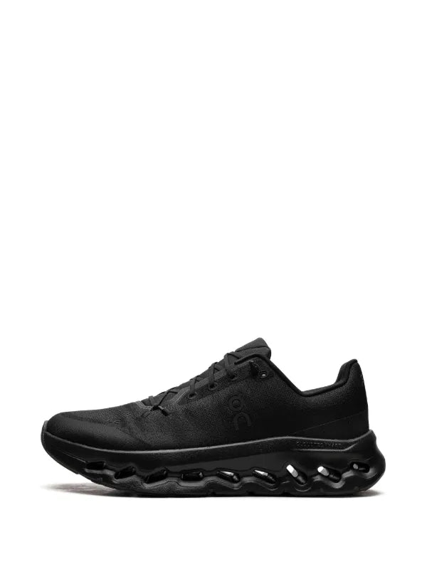 On Cloudtilt "Triple Black"