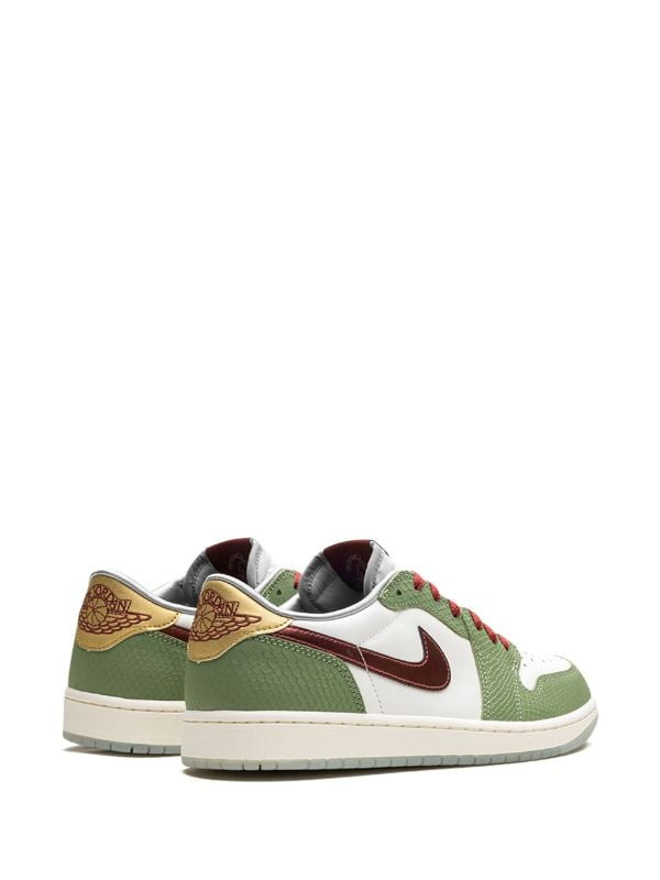 Air Jordan 1 Low SE "Year of the Dragon" sneakers