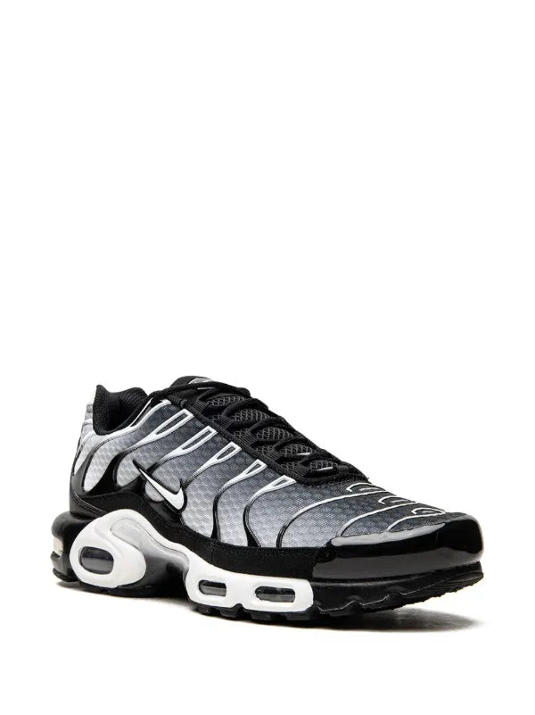 Nike Air Max Plus "Black/Silver" sneakers