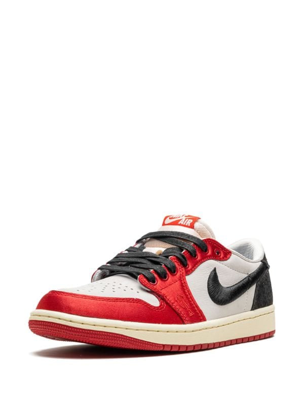 Air Jordan 1 "Trophy Room - Away" sneakers