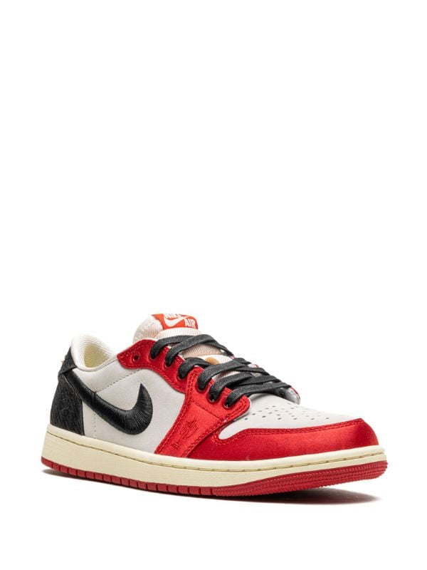 Air Jordan 1 "Trophy Room - Away" sneakers