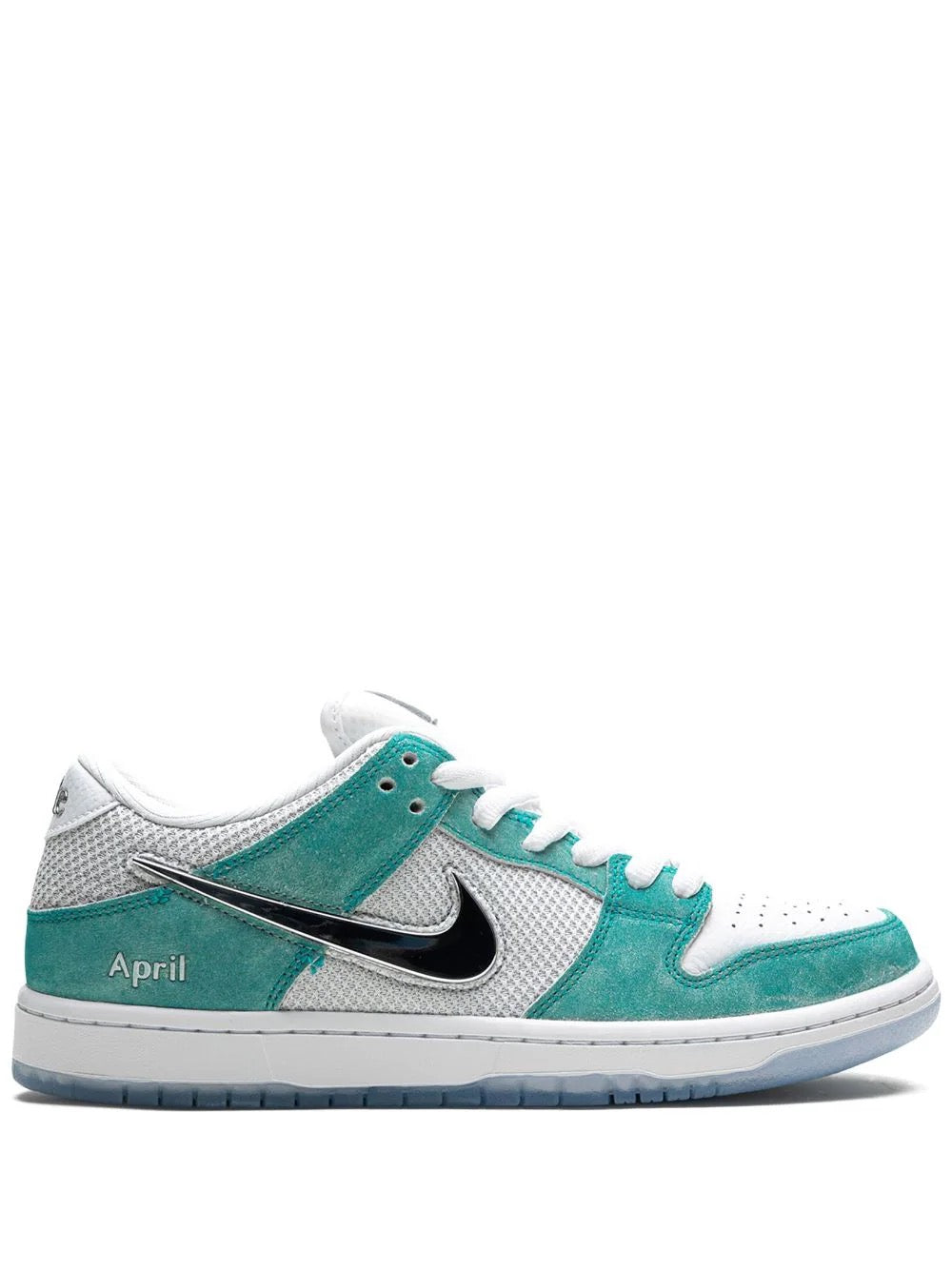 NIKE SB DUNK LOW "APRIL SKATEBOARDS"