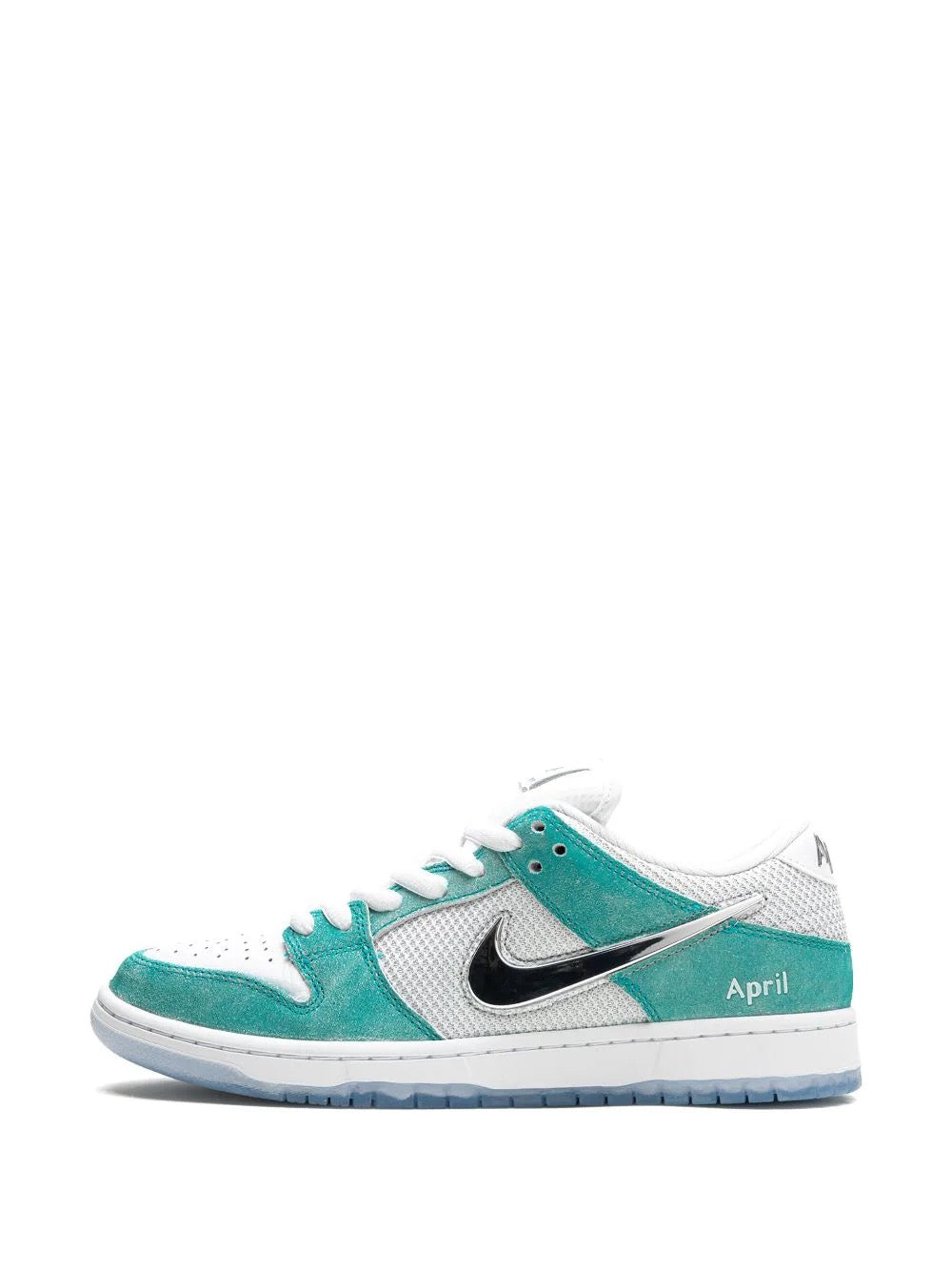 NIKE SB DUNK LOW "APRIL SKATEBOARDS"